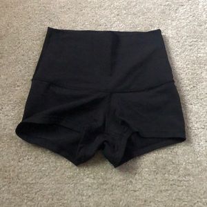 Lululemon short-shorts